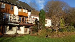 Front of property - Cilbrwyn Countryside Retreat (Swansea)