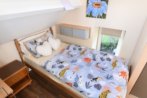 Economy Triple Room