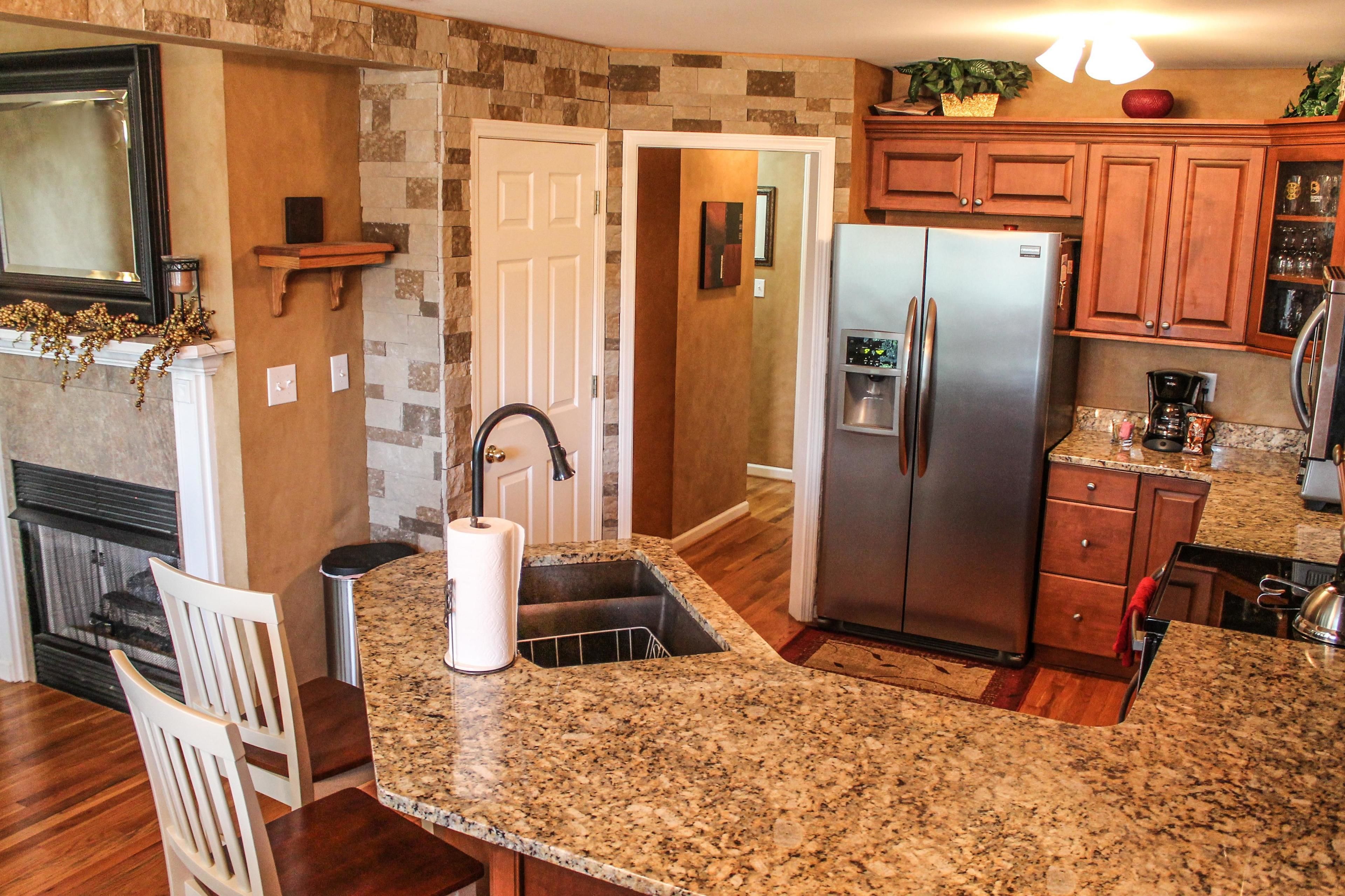House | Private kitchen | Fridge, microwave, oven, stovetop