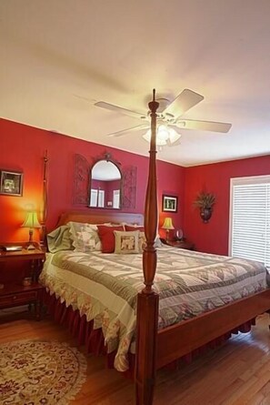 House | 4 bedrooms, free WiFi - Bear Hug  (Boone)