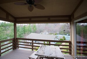 Porch - Courtside at Yonahlossee Apartment (Boone)