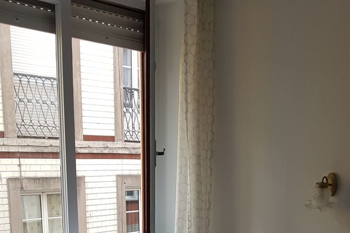 Escritorio, camas plegables/adicionales, wifi gratis y ropa de cama 