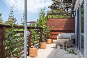 Deluxe Suite, Ocean View | Teres/patio