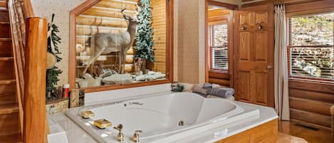 Luxury Cabin, 1 King Bed, Jetted Tub, Hill View (The Mountaineer) | Bathroom | Hair dryer, towels, soap, shampoo
