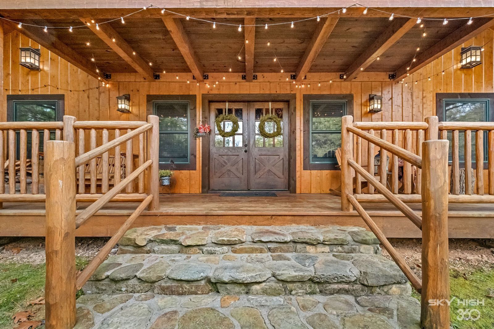 Kabin Mewah, hot tub, pemandangan bukit (The Barn) | Teras/patio