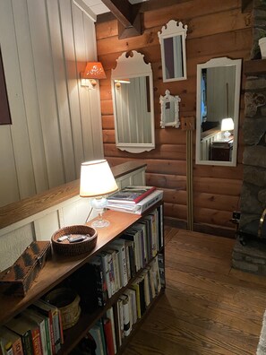 Interior - Charming, Eco-Friendly Cabin Retreat, Heart of Deep Creek (Oakland)