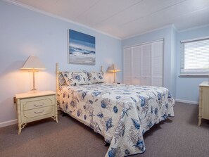 2 bedrooms, iron/ironing board, Internet - Recently updated 2 BR 2 Full Bath Le Lisa Condo in North Ocean City, just Steps to the Ocean. (Ocean City)