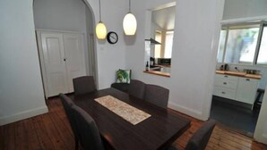 Uklassifisert bilde, 2 av 13, knapp