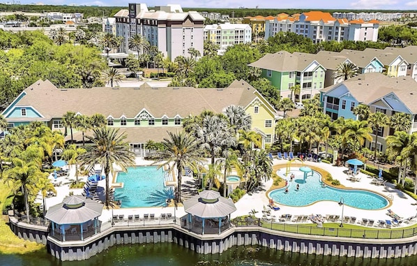 Exterior - Clean, Comfortable, Family Friendly Condo, EXCELLENT Location! Mins to DISNEY!! (Kissimmee)