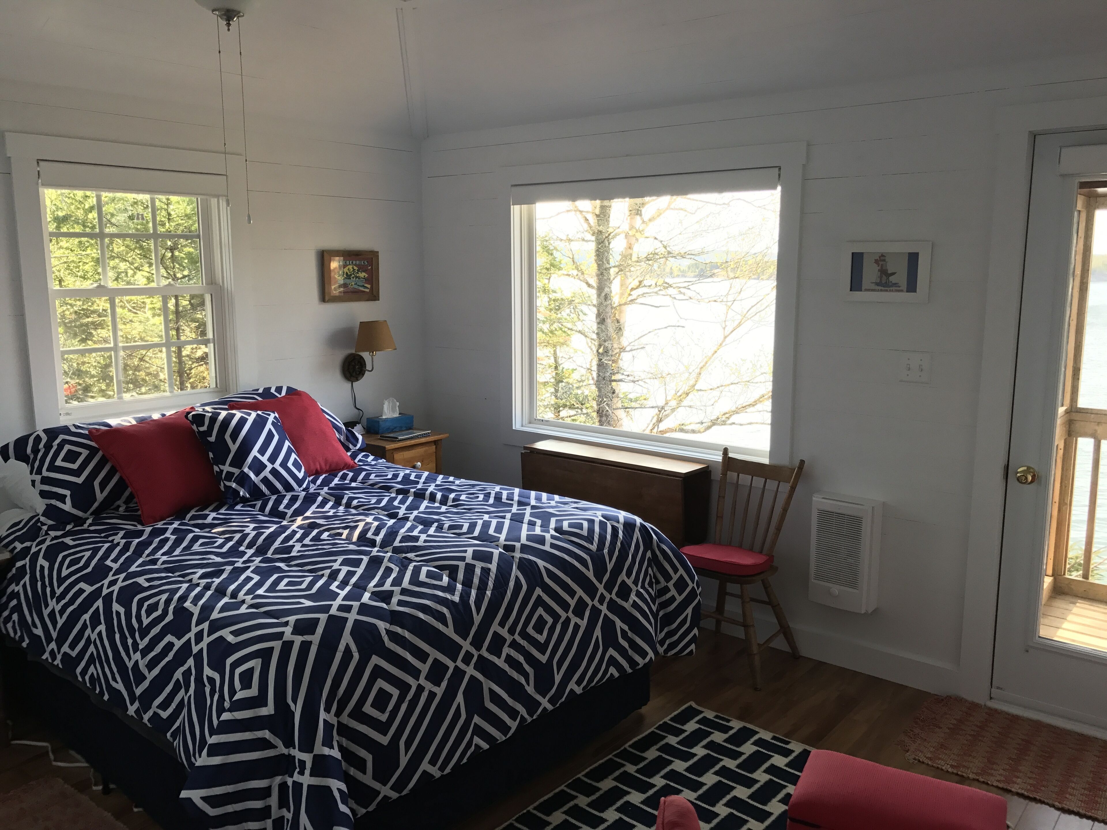 3 bedrooms, desk, iron/ironing board, free WiFi