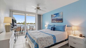 2 slaapkamers, een bureau, een strijkplank/strijkijzer, wifi