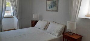 2 bedrooms, desk, iron/ironing board, travel crib