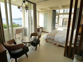 書桌、折疊床/加床、免費無線上網、床單