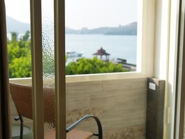 標準雙人房, 湖景 | 陽台