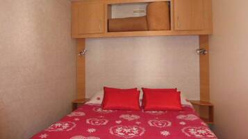 2 soverom, safe på rommet, wi-fi (inkludert) og sengetøy