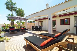 Outdoor dining - El Palmeral I - Denia, Costa Blanca (Denia)