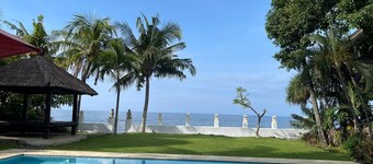 Modern, Luxury and Spacious Beach front Villa with Private Pool & Staff