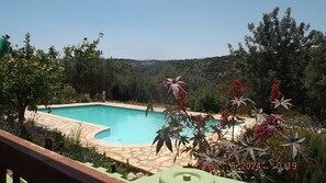 حمّام سباحة خارجي