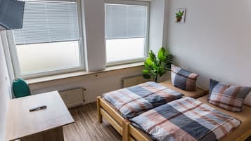 Bureau, chambres insonorisées, Wi-Fi gratuit, draps fournis