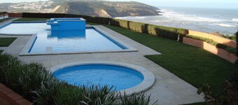 Apartment with ocean view, with pool in São Martinho do Porto