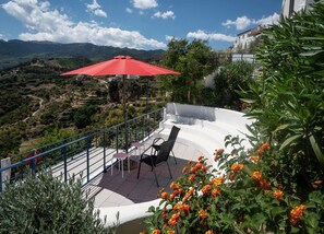 Property grounds - Four Storey Finca  Infinity Pool Mountain Views optional separate apartment  (Malaga Province)