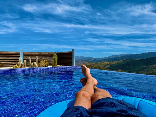 Four Storey Finca  Infinity Pool Mountain Views optional separate apartment 