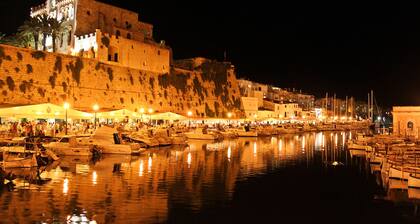 VILLA SAVANNA MENORCA (WIFI, BBQ, ZIMMER A. A. POOL)