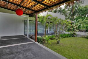 Five Bedrooms Private Pool Villa  | Terraza o patio