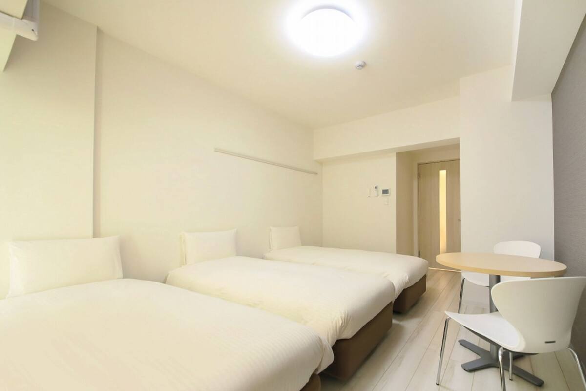 Soundproofing, WiFi (free), bed sheets