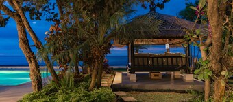 Villa Bersama: Live The Bali Dream In questo Luxury Beach Front Villa con il personale! 