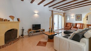 Unclassified image, 4 of 14, button - Classic and comfortable villa in Javea, on the Costa Blanca, Spain  with private pool for 6 persons (Javea)