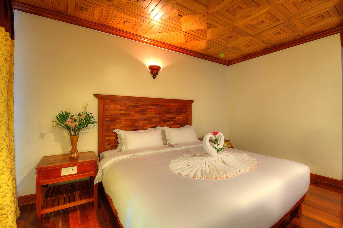 Premier Double Room Single Use, 1 Bedroom, River View | Minibar, in-room safe, desk, iron/ironing board
