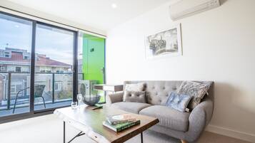 Egyptian cotton sheets, premium bedding, desk, soundproofing