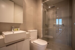 Apartment, 2 Queen Beds | Bathroom - Poplar Apartments (Box Hill)