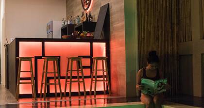 Kame House Backpackers - Hostel - Adults Only