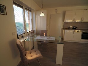 Kühlschrank, Ofen, Geschirrspüler, Toaster