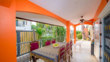 3-Bedroom House with Private Pool | Teres/patio