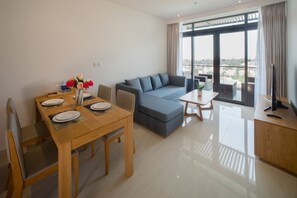 Appartement, 3 slaapkamers, balkon, uitzicht op zwembad | Details aan de binnenkant