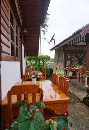 Café da manhã (THB 50 por pessoa)