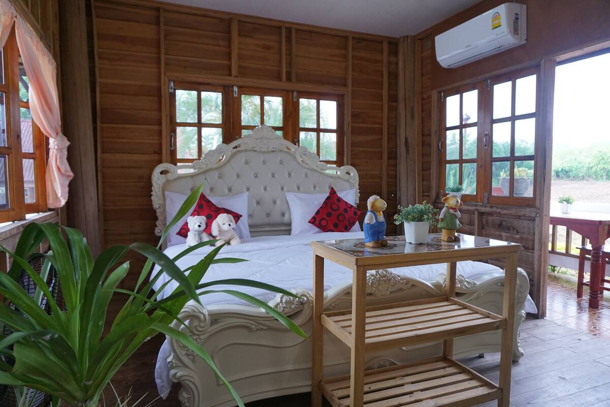 Vila luxo | Frigobar, camas extras/dobráveis (sobretaxa), Wi-Fi de cortesia