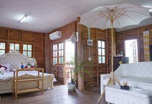 Vila luxo | Frigobar, camas extras/dobráveis (sobretaxa), Wi-Fi de cortesia
