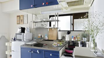 Twin Room 4th Floor | Private kitchenette | Fridge, microwave, stovetop, coffee/tea maker