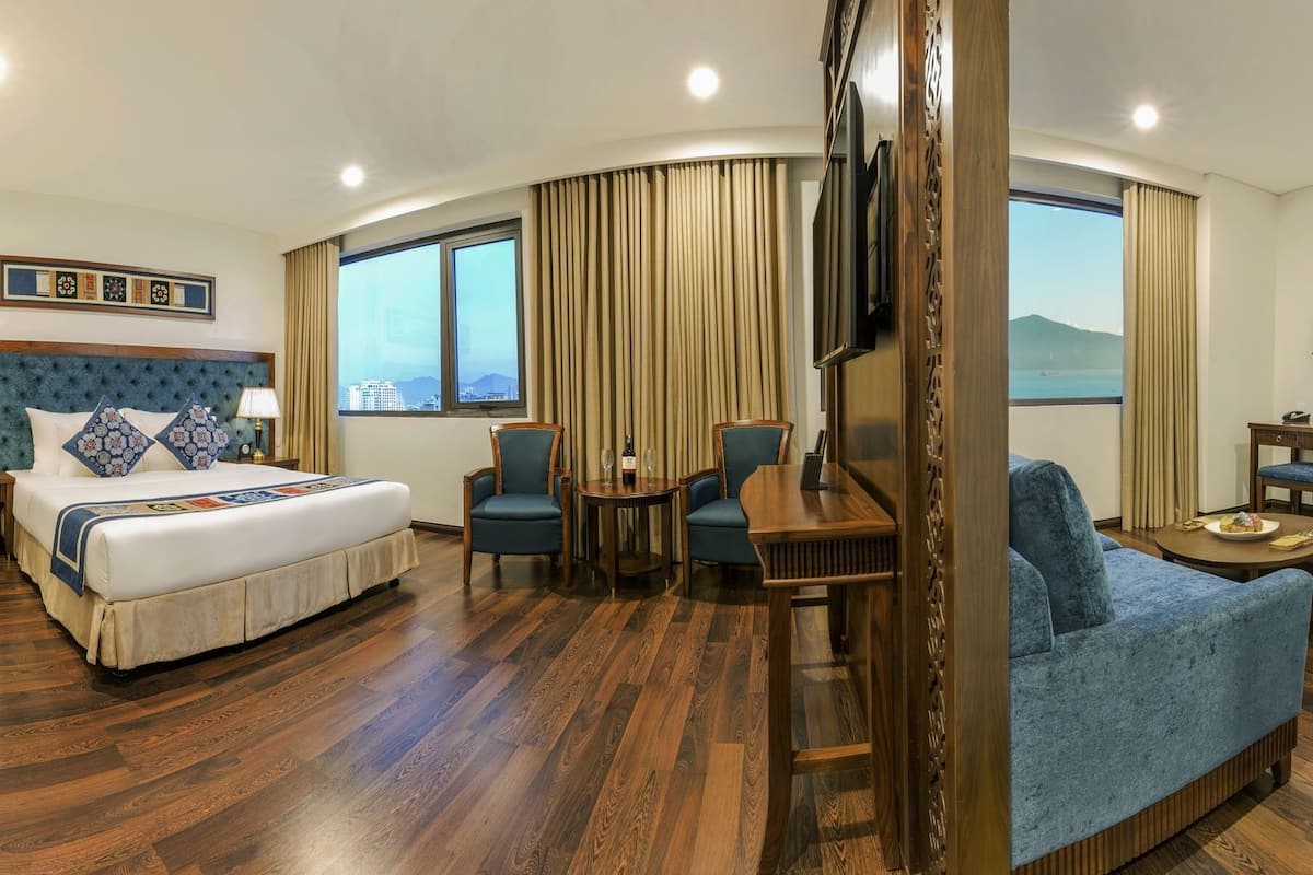 Premium bedding, minibar, in-room safe, blackout drapes