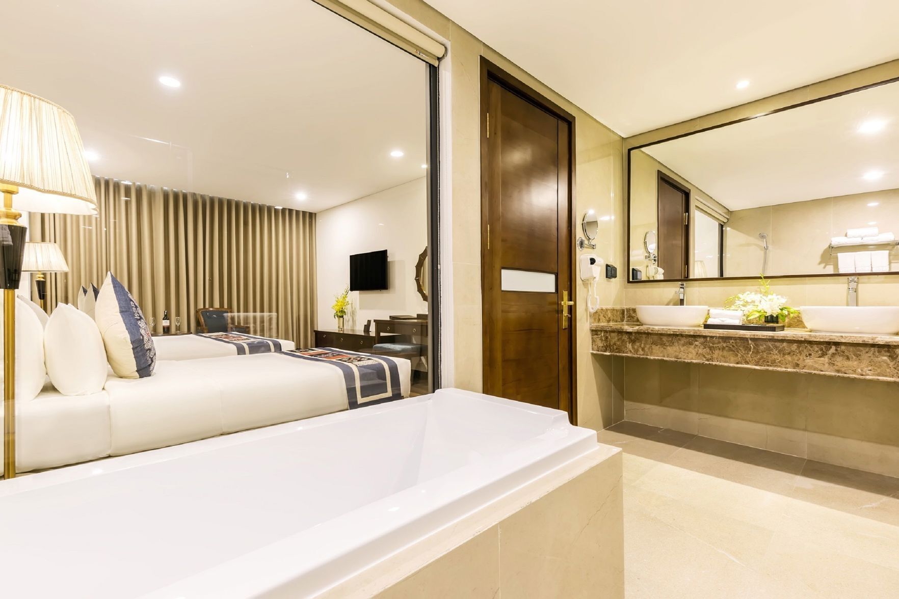 Premium bedding, minibar, in-room safe, blackout curtains