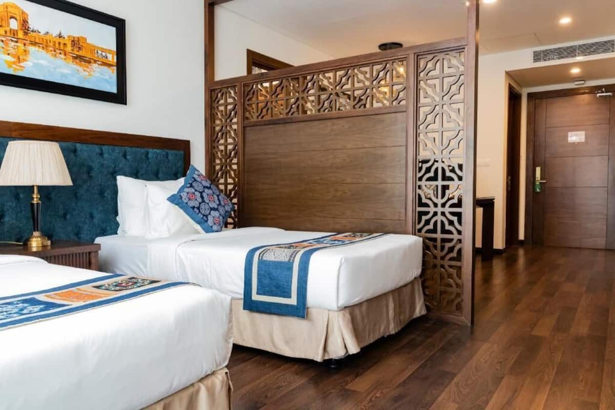 Premium bedding, minibar, in-room safe, blackout curtains