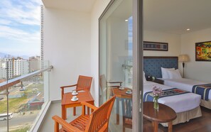 Kahden hengen superior-huone (kaksi sänkyä), parveke, kaupunkinäköala | Näkymä huoneesta
