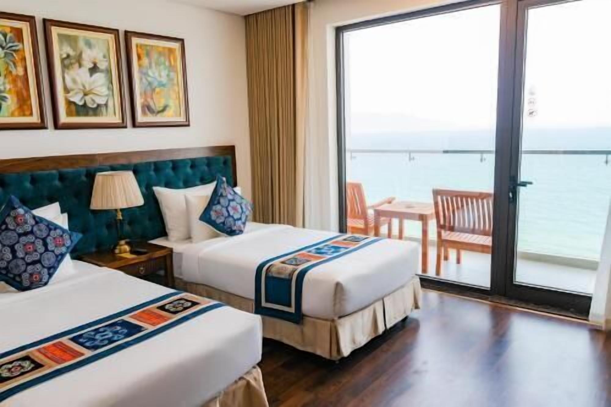 Premium bedding, minibar, in-room safe, blackout curtains