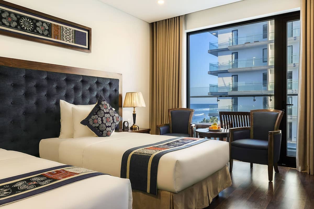 Premium bedding, minibar, in-room safe, blackout drapes