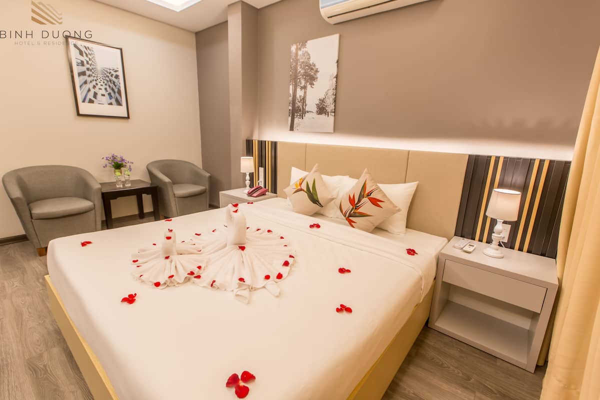 1 bedroom, minibar, individually furnished, desk