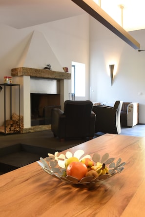 Interior - Modern loft in Ticino, quiet location, family-friendly, pool (Vernate TI)